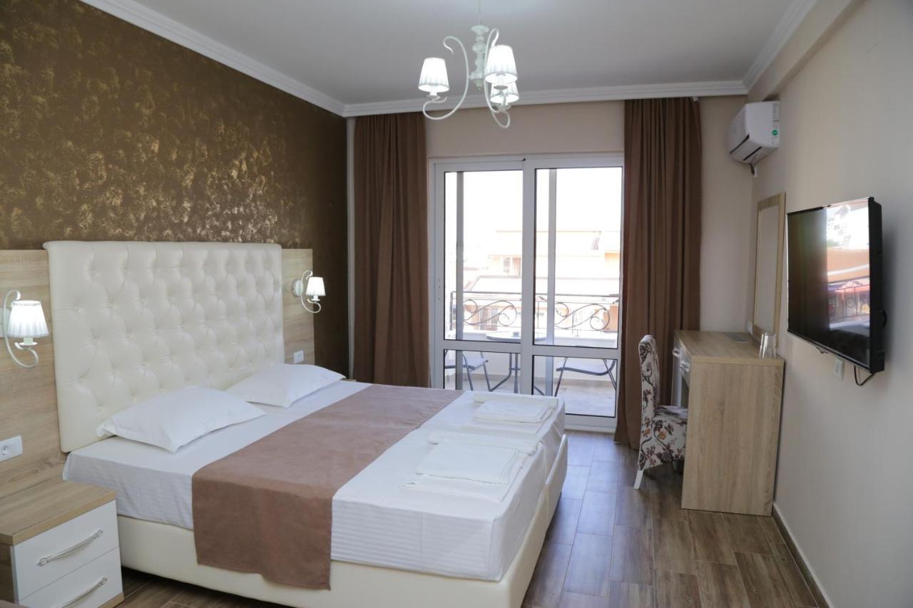 Metropolis Hotel อุลซิน ภายนอก รูปภาพ